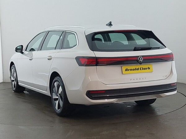 Used Volkswagen Passat 2025 for sale - 75668737: Photo 3