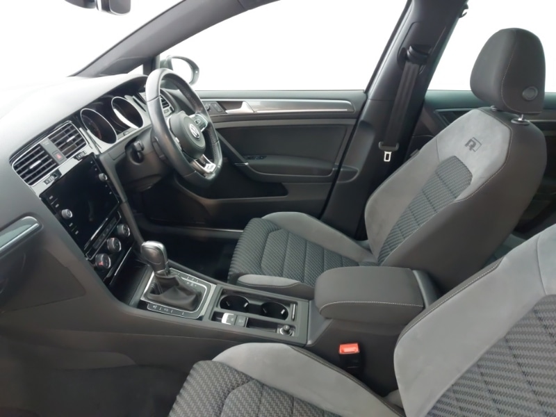 Used Volkswagen Golf 2019 for sale - 77922099: Photo 5