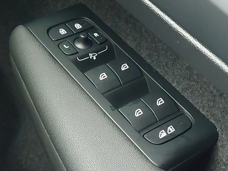 Used Volvo XC40 2025 for sale - 77338535: Photo 19