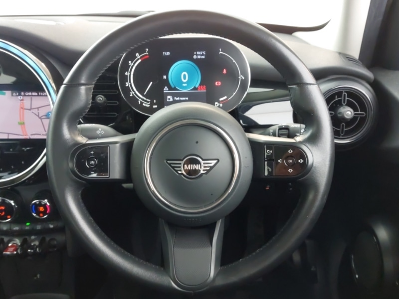 Used MINI Hatch 2021 for sale - 76589377: Photo 13