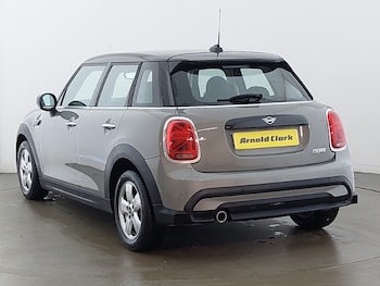 Used MINI Hatch 2021 for sale - 76589377: Photo