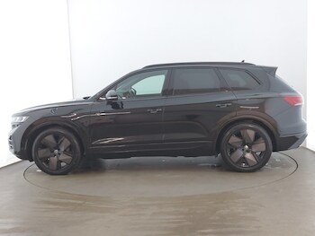 Used Volkswagen Touareg 2025 for sale - 75939805: Photo