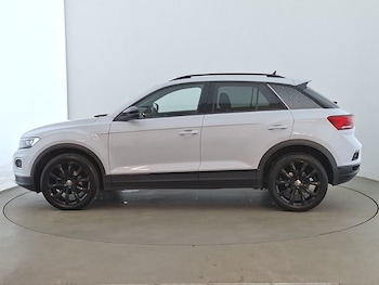 Used Volkswagen T-Roc 2021 for sale - 79382853: Photo