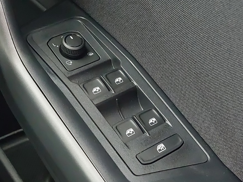 Used Volkswagen T-Roc 2025 for sale - 76897627: Photo 19