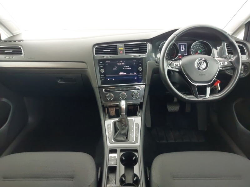 Used Volkswagen Golf 2019 for sale - 76893648: Photo 2