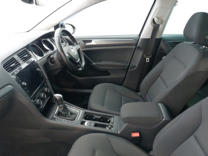 Used Volkswagen Golf 2019 for sale - 76893648: Photo 5