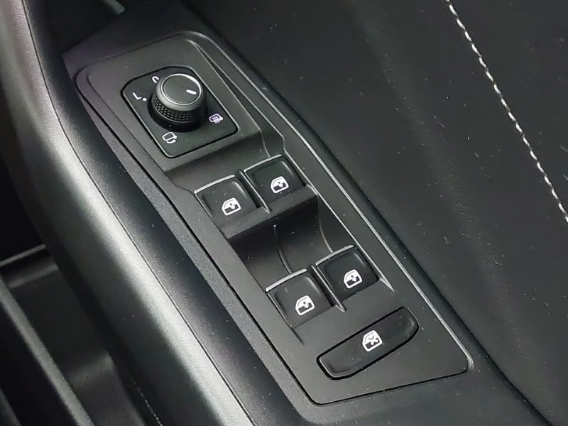 Used Volkswagen T-Roc 2022 for sale - 76651757: Photo 19