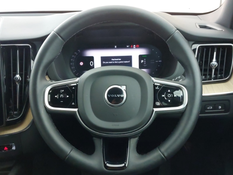 Used Volvo XC60 2025 for sale - 76537269: Photo 13