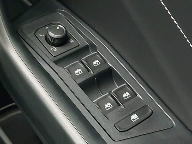 Used Volkswagen T-Roc 2025 for sale - 77228661: Photo 18