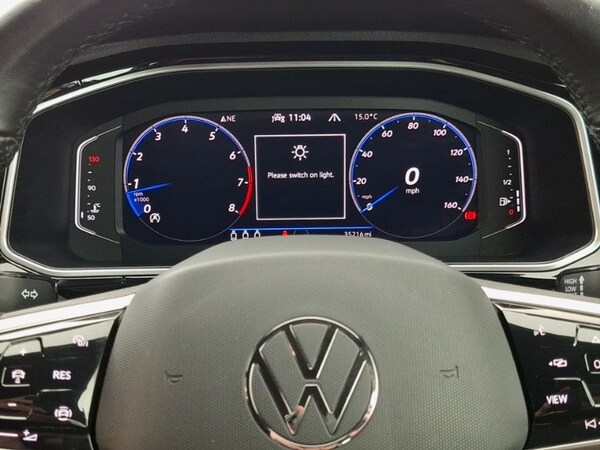 Used Volkswagen T-Roc 2022 for sale - 76208052: Photo 11