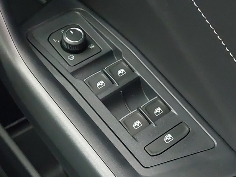 Used Volkswagen T-Roc 2025 for sale - 77213999: Photo 18