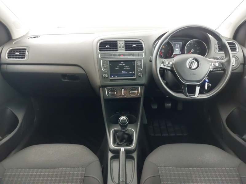 Used Volkswagen Polo 2016 for sale - 76571561: Photo 2