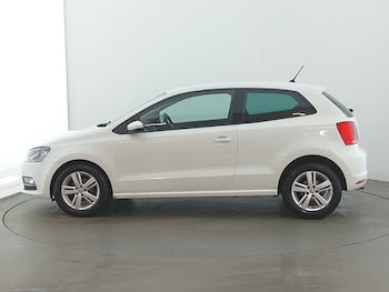 Used Volkswagen Polo 2016 for sale - 76571561: Photo