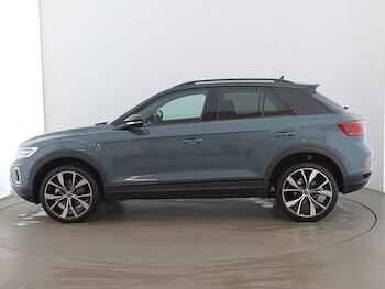 Used Volkswagen T-Roc 2025 for sale - 78274600: Photo