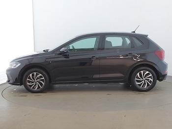 Used Volkswagen Polo 2023 for sale - 77108097: Photo