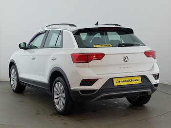 Used Volkswagen T-Roc 2018 for sale - 76145490: Photo