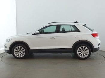 Used Volkswagen T-Roc 2018 for sale - 76145490: Photo
