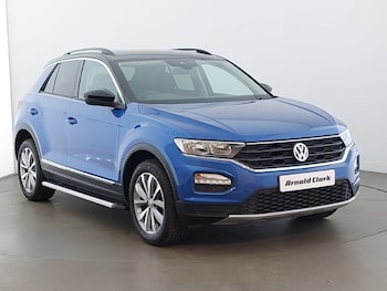 Used Volkswagen T-Roc 2018 for sale - 76478498: Photo