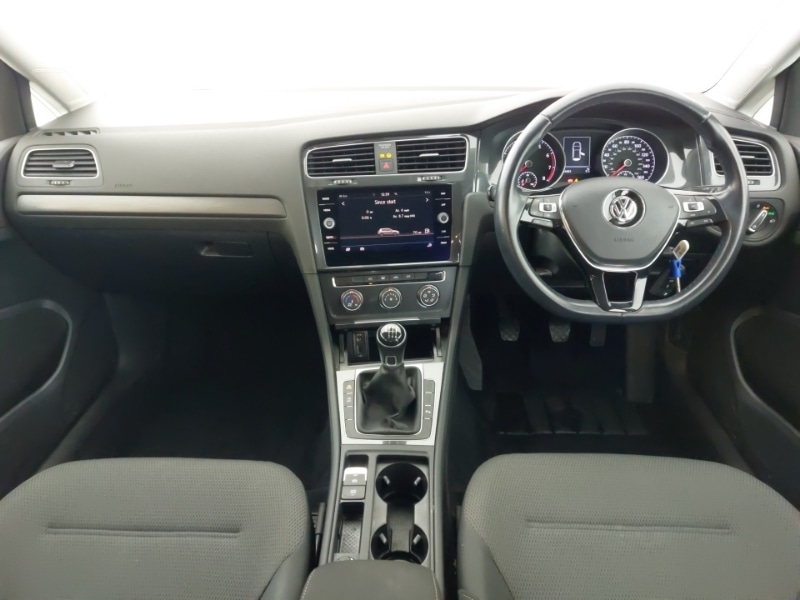 Used Volkswagen Golf 2018 for sale - 76763702: Photo 2