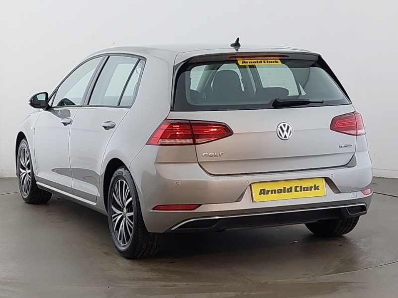 Used Volkswagen Golf 2018 for sale - 76763702: Photo 3