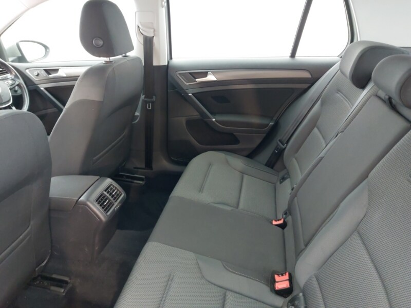 Used Volkswagen Golf 2018 for sale - 76763702: Photo 6