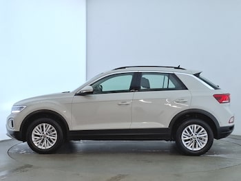 Used Volkswagen T-Roc 2022 for sale - 76144629: Photo