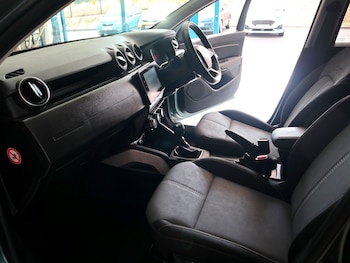 Used Dacia Duster 2023 for sale - 79386553: Photo