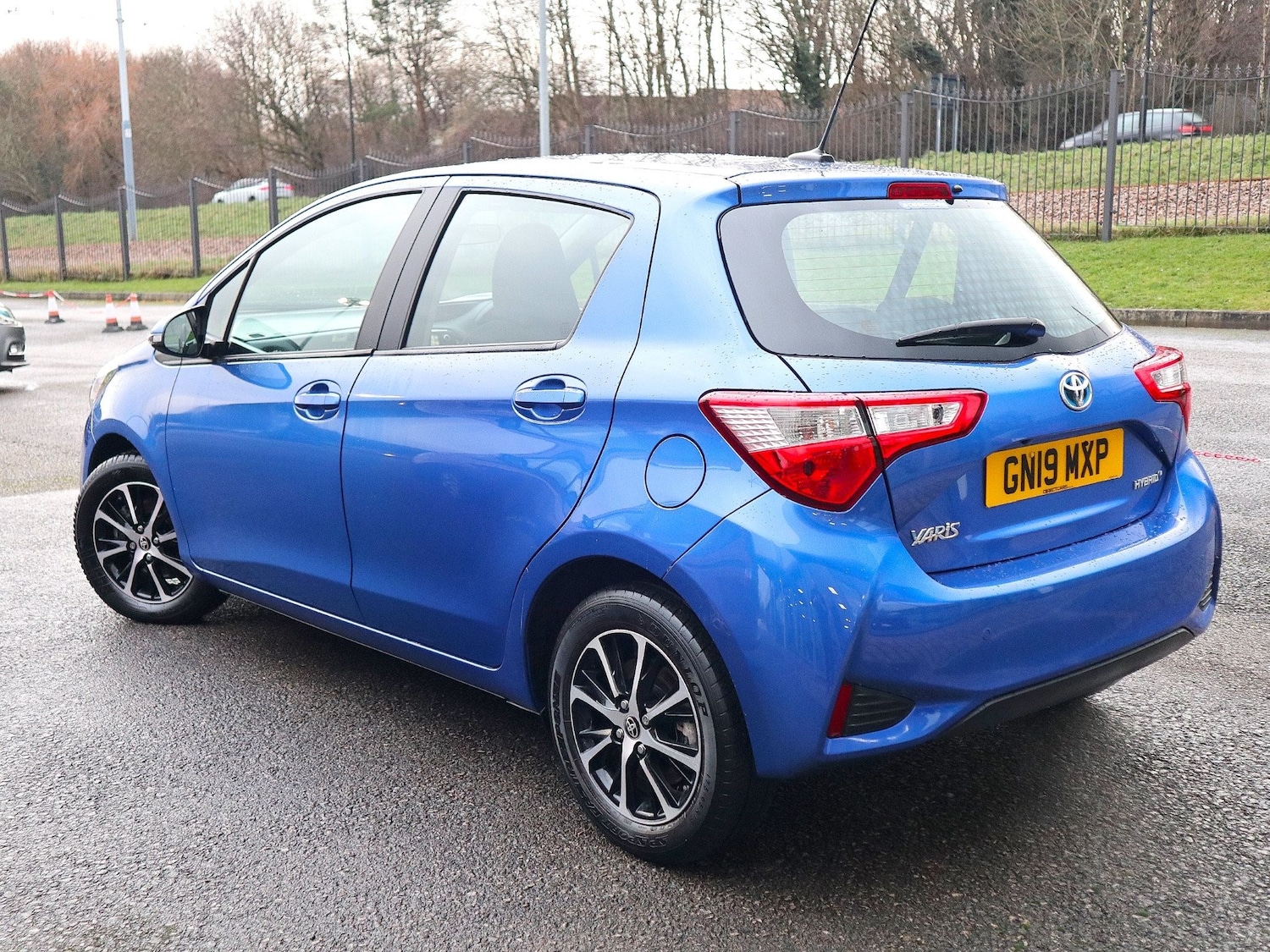 Used Toyota Yaris 2019 for sale - 77154623: Photo 2