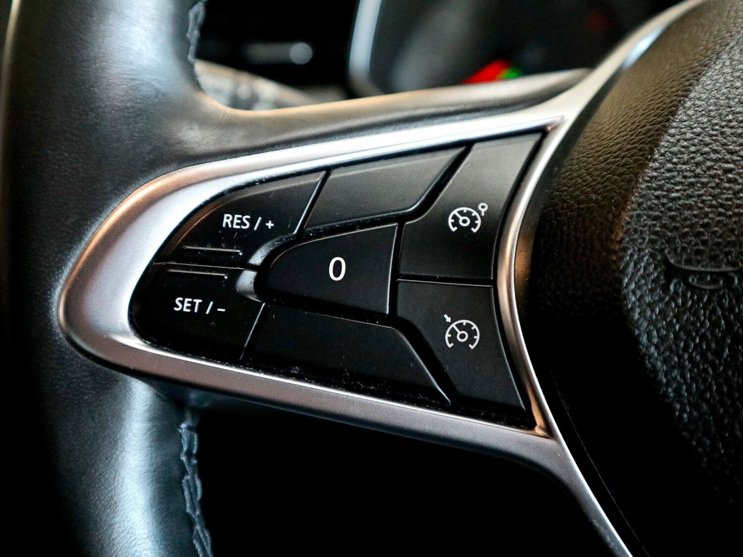 Used Renault Clio 2020 for sale - 76431082: Photo 35