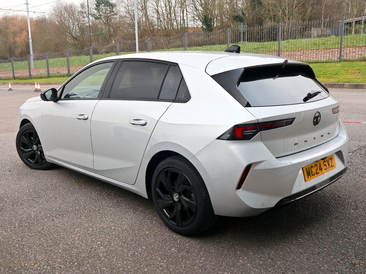 Used Vauxhall Astra 2024 for sale - 77807405: Photo 2