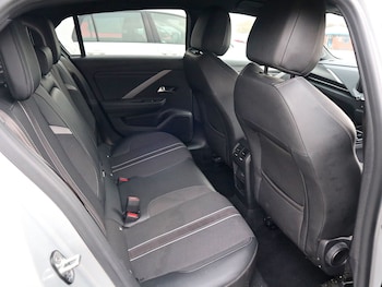 Used Vauxhall Astra 2024 for sale - 77807405: Photo