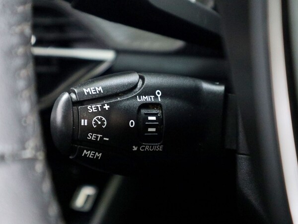 Used Peugeot 208 2022 for sale - 74347378: Photo 38