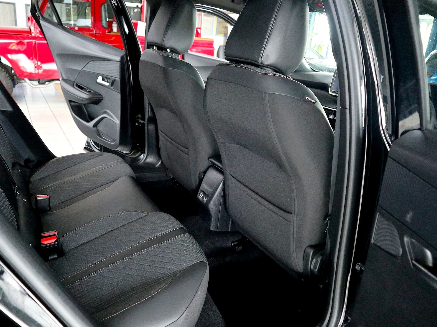 Used Peugeot 2008 2023 for sale - 75599209: Photo 18