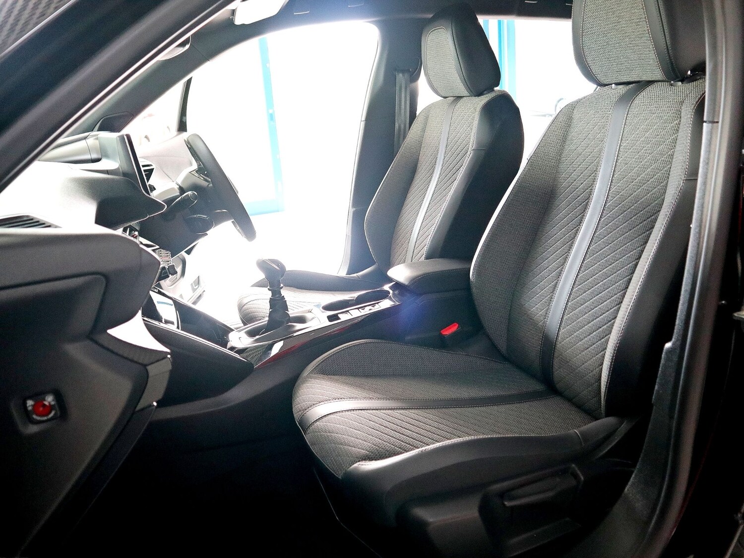 Used Peugeot 2008 2023 for sale - 75599209: Photo 21