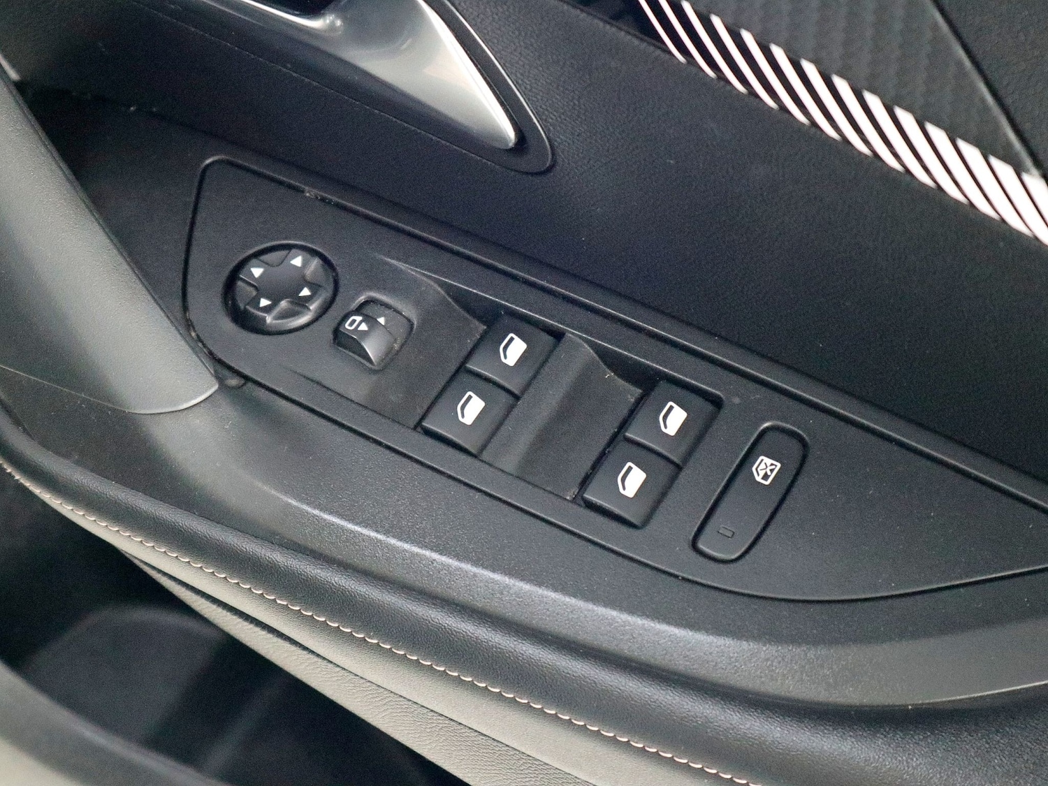 Used Peugeot 2008 2023 for sale - 75599209: Photo 24