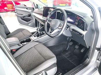 Used Volkswagen Golf 2024 for sale - 79131012: Photo