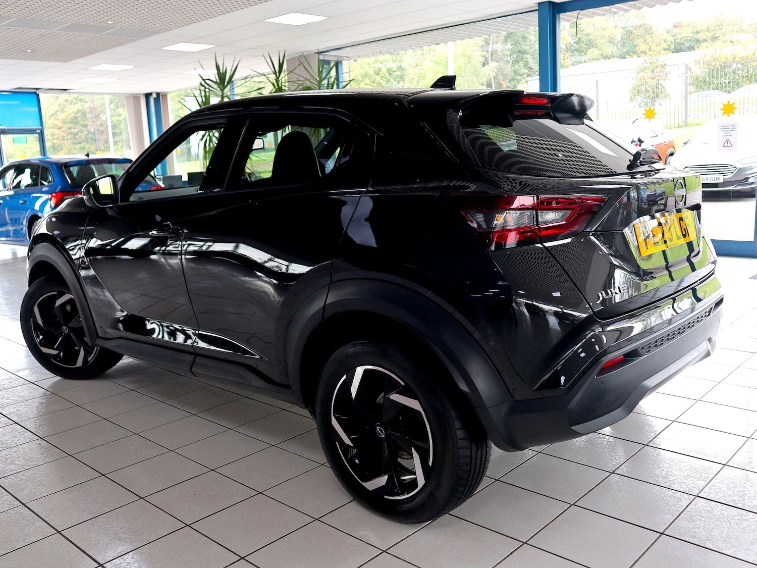 Used Nissan Juke 2023 for sale - 76011934: Photo 2