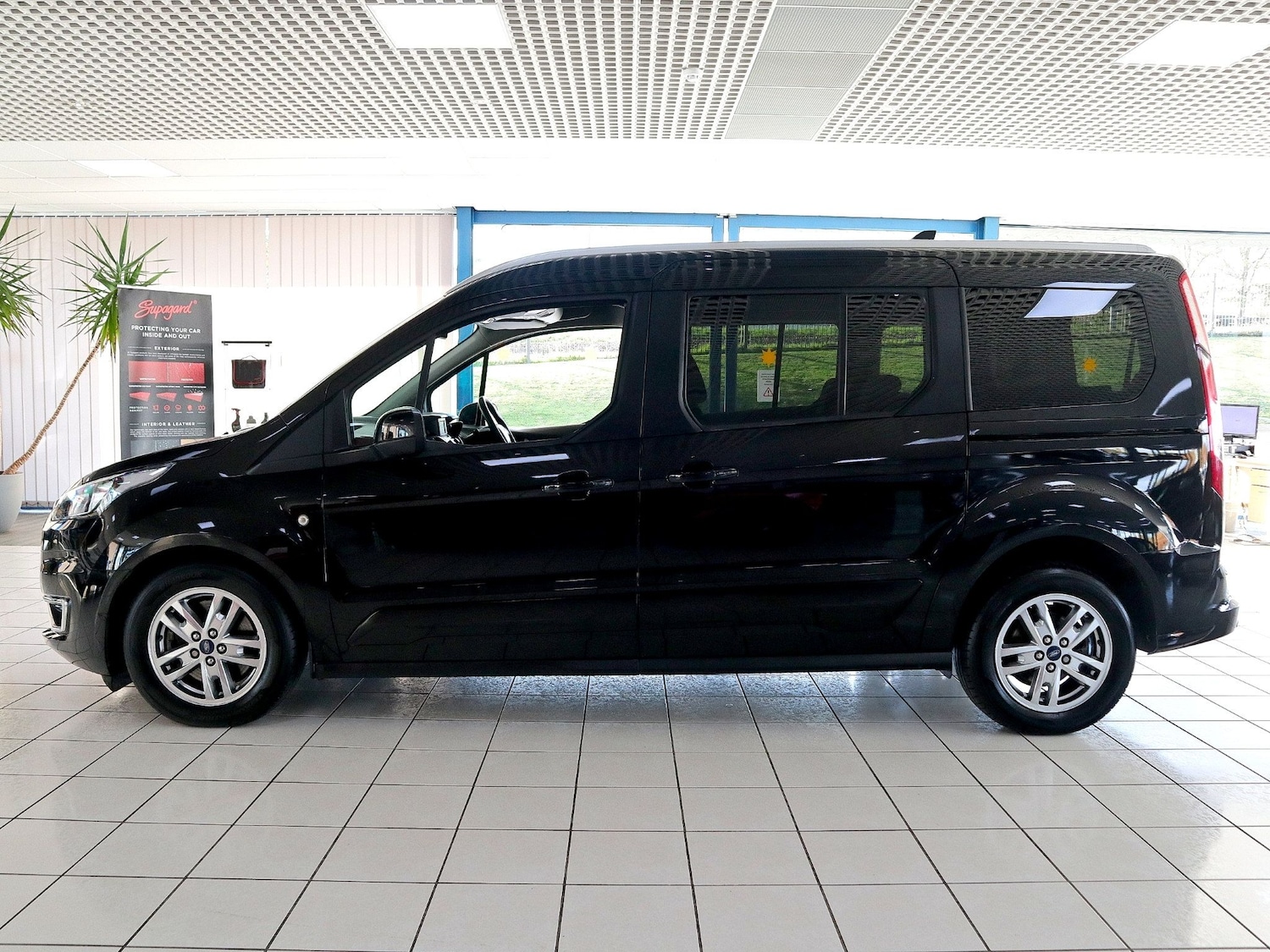 Used Ford Grand Tourneo Connect 2020 for sale - 76369495: Photo 10