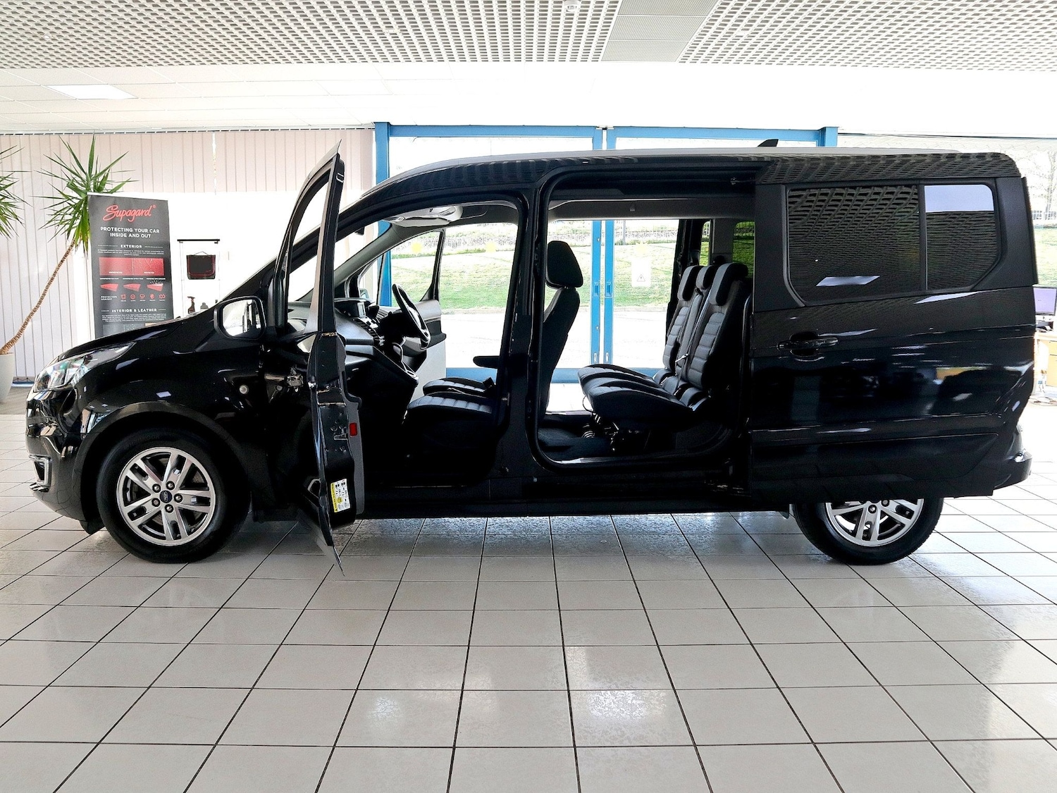 Used Ford Grand Tourneo Connect 2020 for sale - 76369495: Photo 12