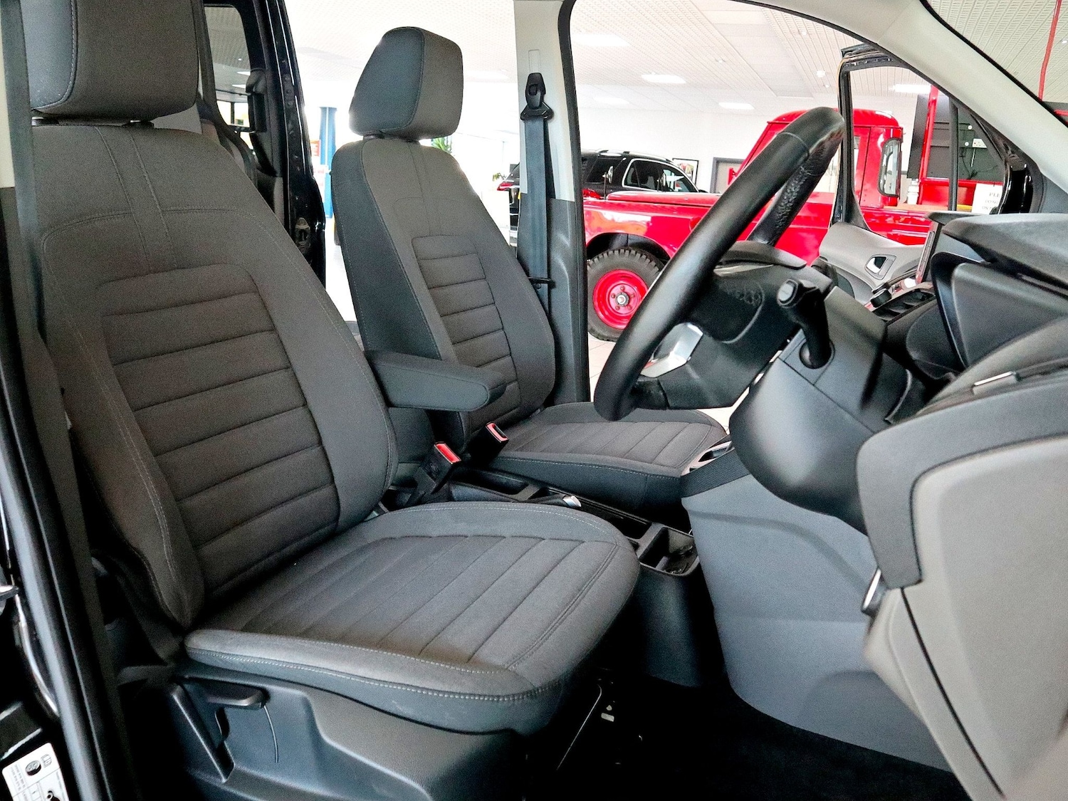 Used Ford Grand Tourneo Connect 2020 for sale - 76369495: Photo 18