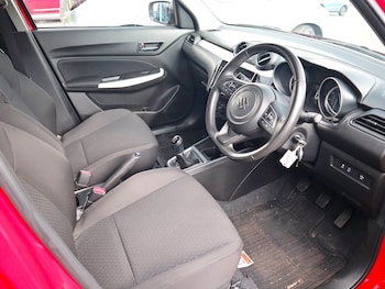 Used Suzuki Swift 2023 for sale - 79278015: Photo