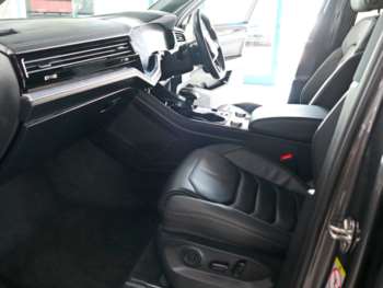Used Volkswagen Touareg 2021 for sale - 74964879: Photo