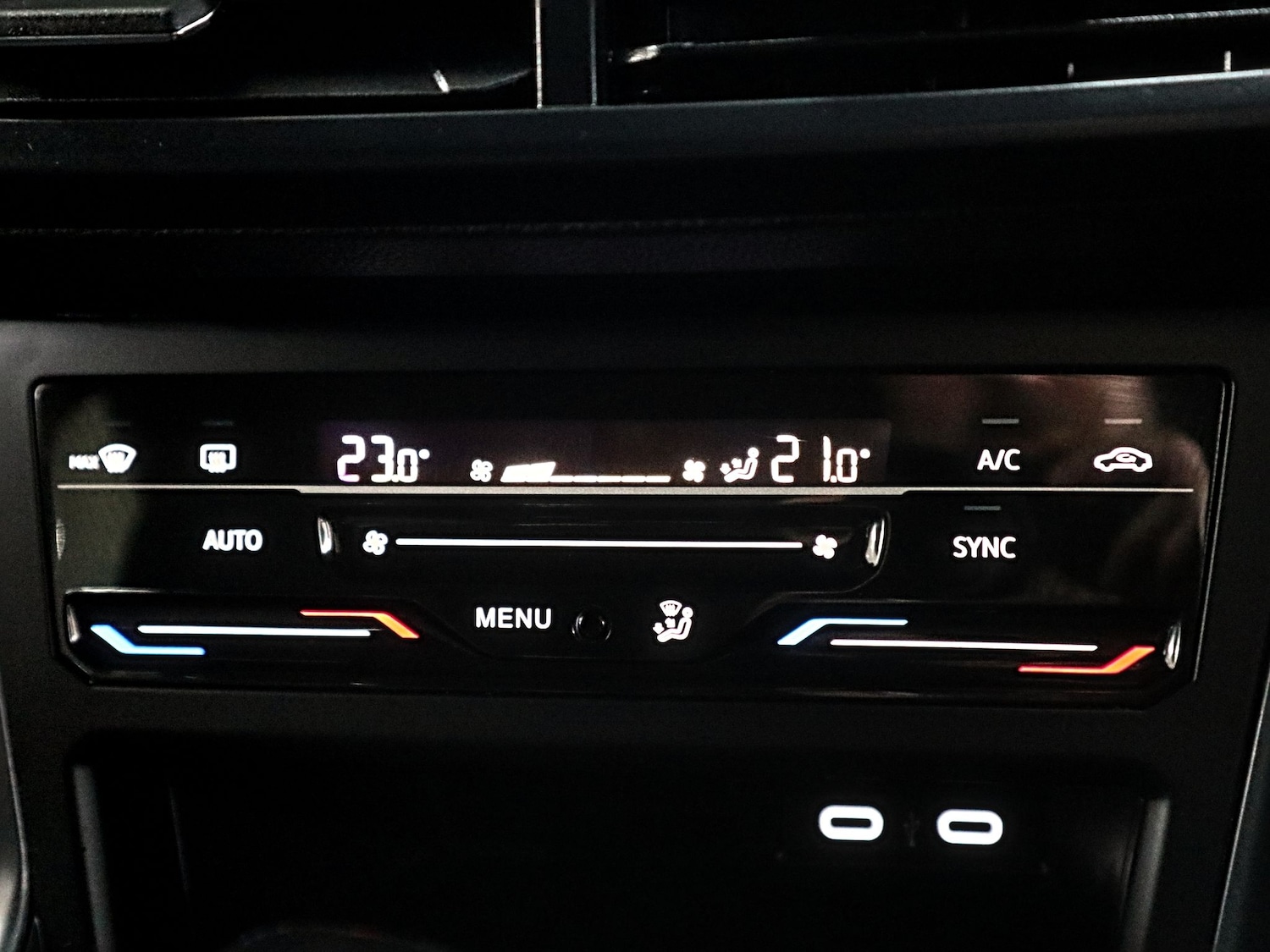 Used Volkswagen Polo 2024 for sale - 77201497: Photo 38