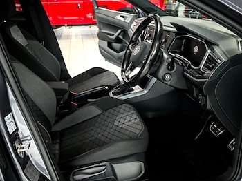 Used Volkswagen Polo 2024 for sale - 77201497: Photo