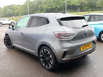 Used Renault Clio 2024 for sale - 78876876: Photo