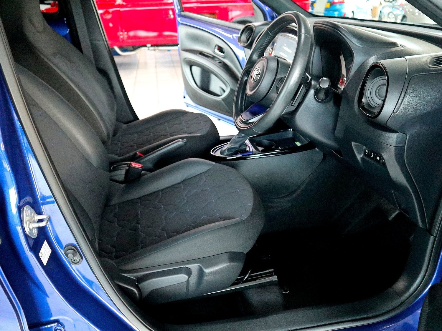 Used Toyota Aygo X 2022 for sale - 77008434: Photo 3