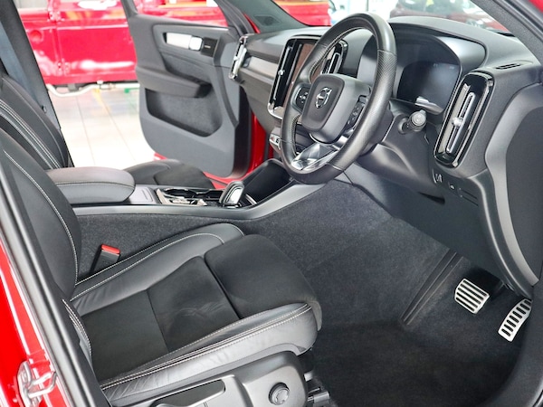 Used Volvo XC40 2021 for sale - 74886759: Photo 3