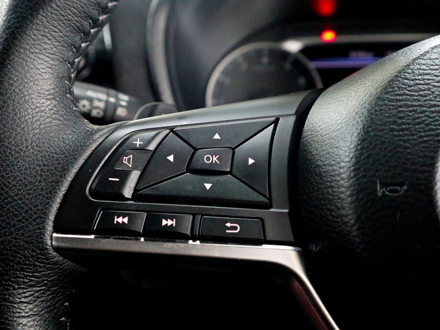 Used Nissan Juke 2020 for sale - 76011941: Photo 38