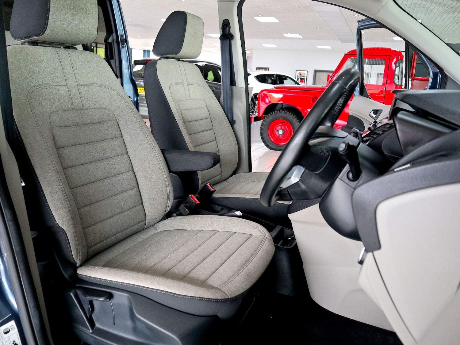 Used Ford Grand Tourneo Connect 2019 for sale - 77173386: Photo 19