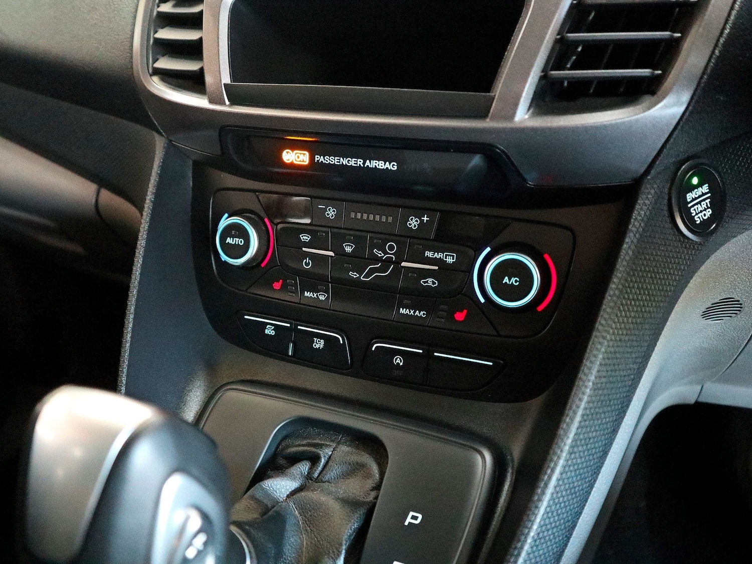 Used Ford Grand Tourneo Connect 2022 for sale - 77039124: Photo 32